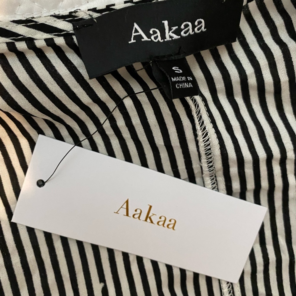 White and black striped crop top